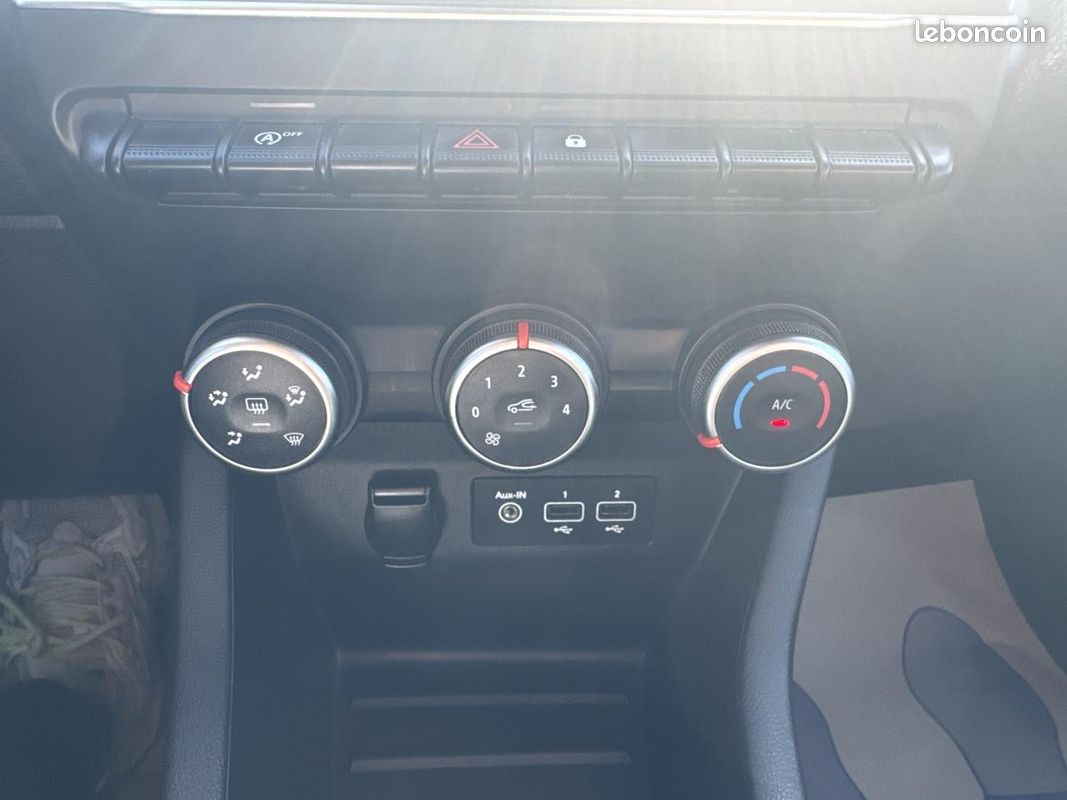 RENAULT CLIO 1.0 Sce - 65 - V BERLINE Zen 1ere main (image 17)