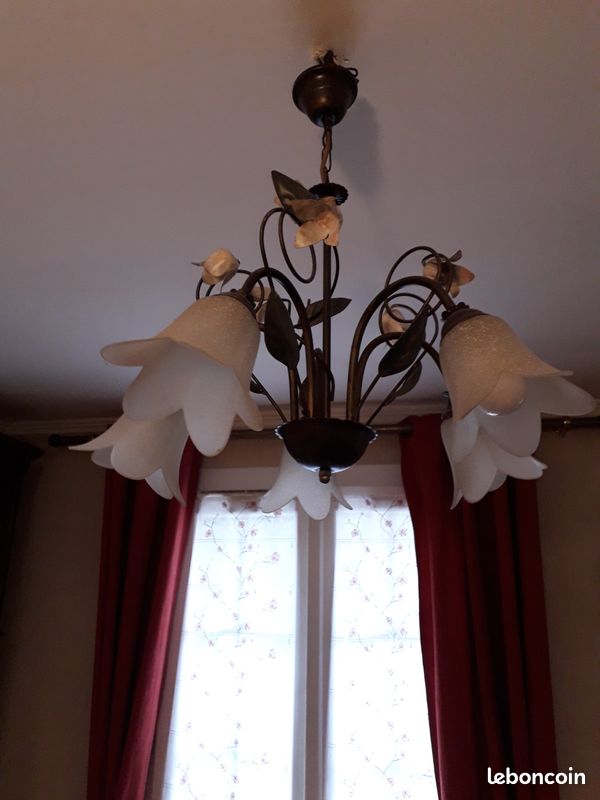 Lustre (image 1)