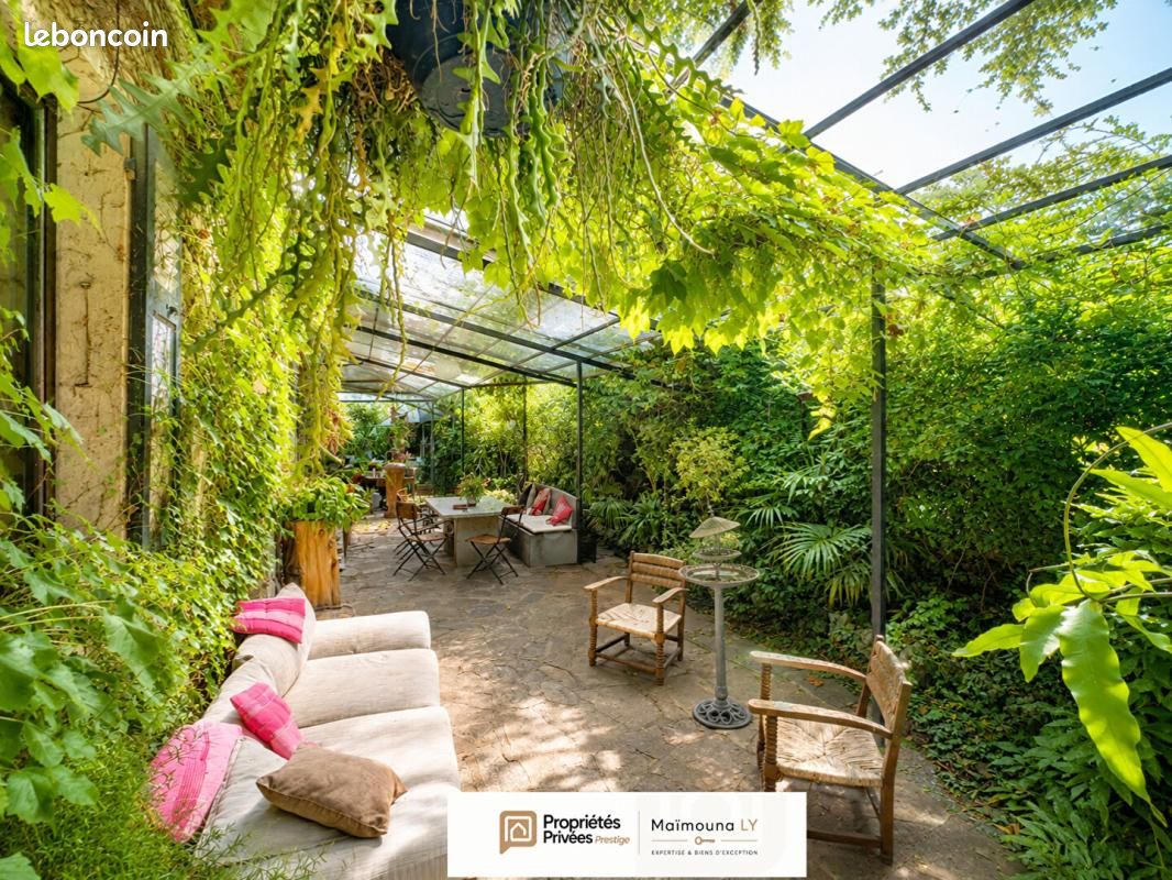 Maison 15 pièces 553 m² · à Gilly-sur-Isère · 553 m² · 690 000 €