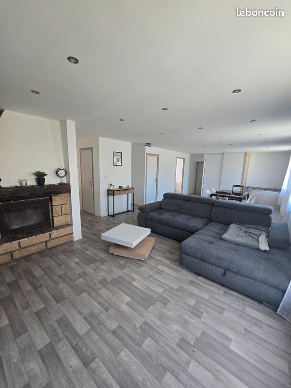 Maison 4 pièces 102 m² · à Bourg-Saint-Christophe · 102 m² · 278 000 €
