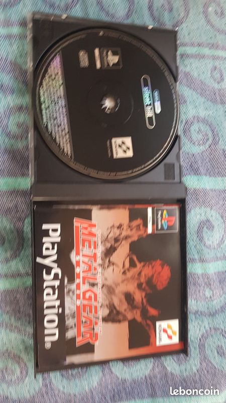 Jeu video metal gear solid playstation (image 2)
