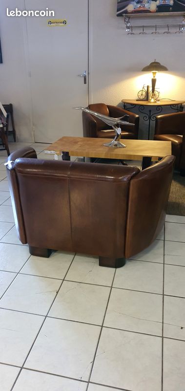 Canape club en cuir vieilli vintage (image 4)