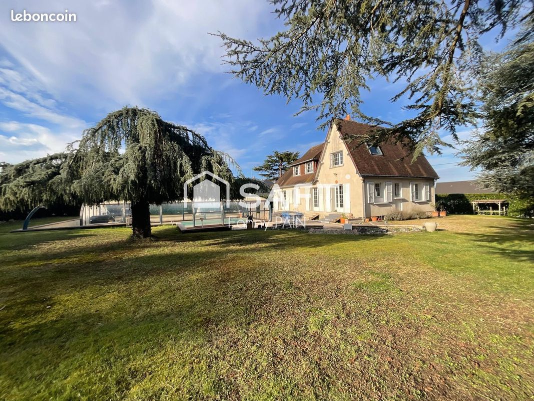 Maison 8 pièces 182 m² · à Amboise · 182 m² · 560 000 €