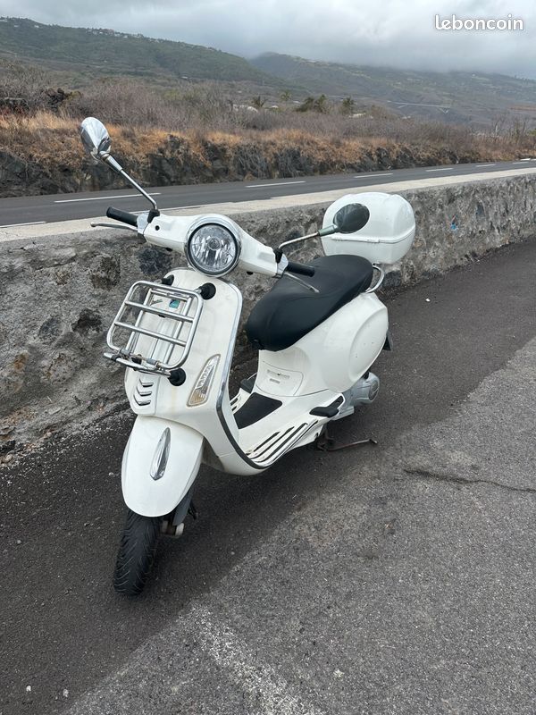 Scooter Vespa Nk Primavera Motos Clásicas Marca Ropa Logo Moto