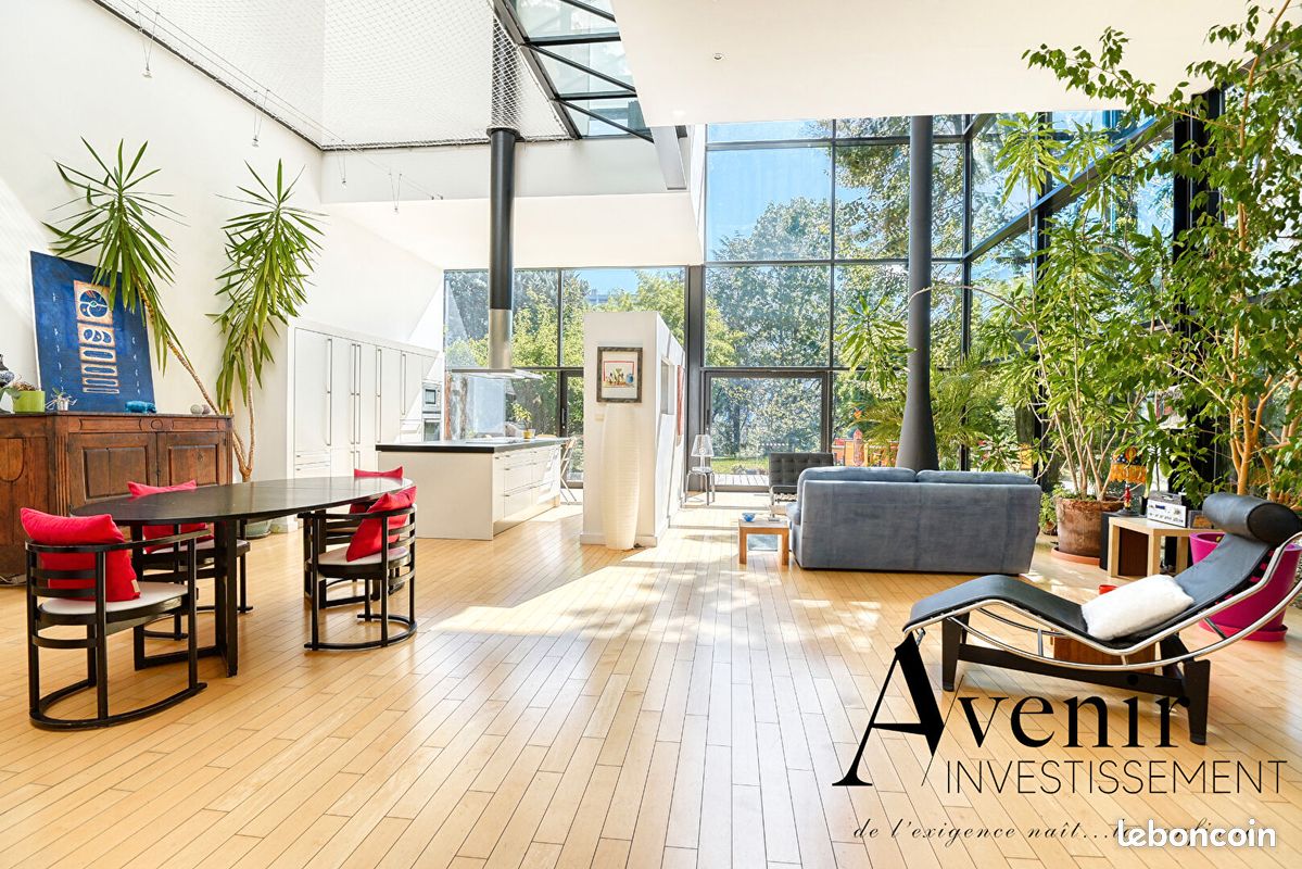Maison 6 pièces 251 m² · à Tassin-la-Demi-Lune · 251 m² · 1 495 000 €