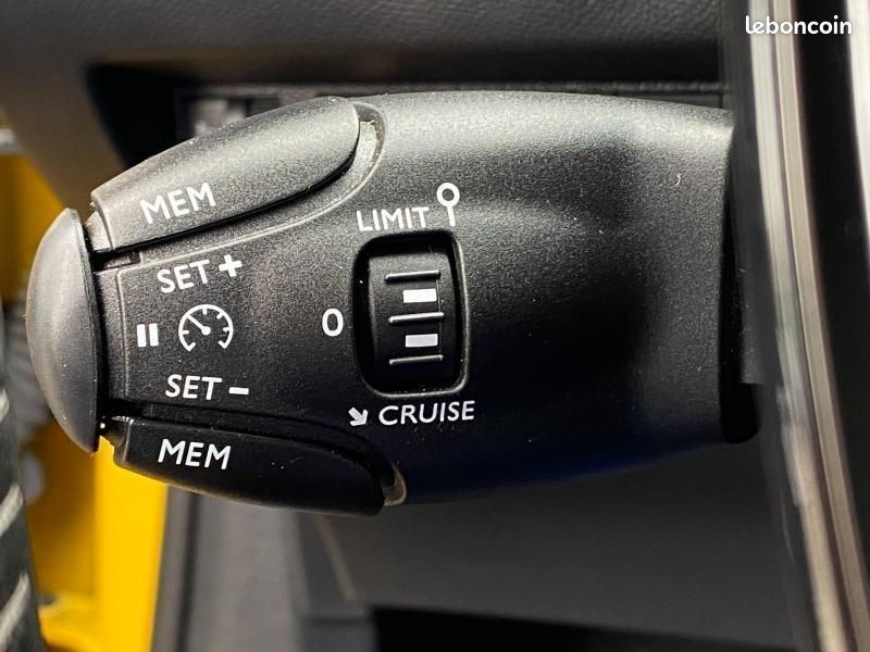Peugeot 208 e-208 136ch Style (image 14)
