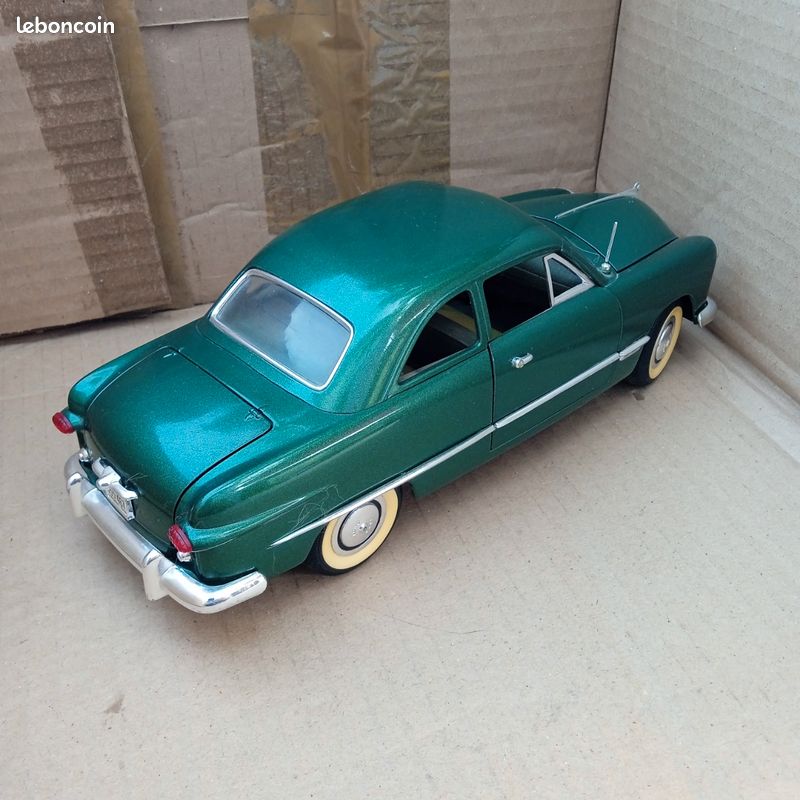 Solido/Mira 1/18 Ford '49 Coupe Cabriolet – Miniature Collection, Boîte D’origine