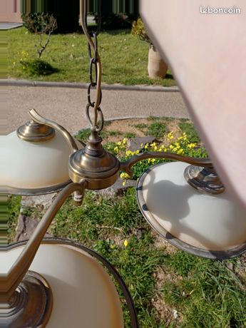 Suspension Vintage Années 1950 - Opaline Jaune, Laiton Et Bois Massif - Lampe Design Français