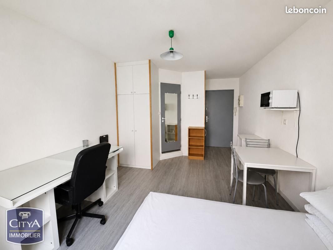 Appartement 1 pièce 17 m² · à Nîmes · 17,4 m² · 55 000 €