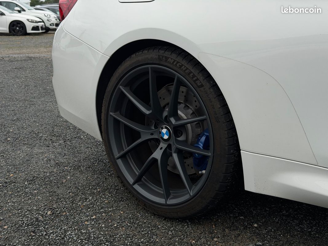 BMW M4 CS Coupé (F82) 3.0 460 cv DKG - Origine France - Suivi BMW - Affichage tête haute - CarPlay ... (image 10)