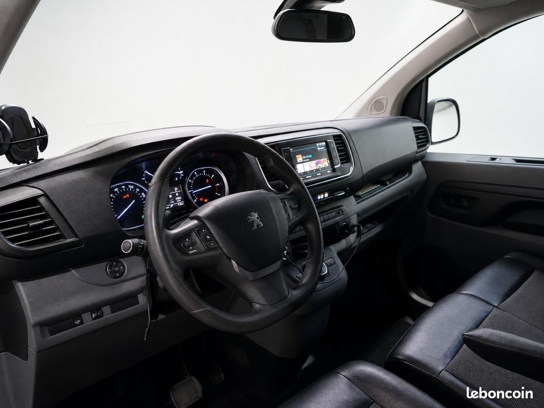 PEUGEOT EXPERT Compact 2.0 BlueHDi - 180 S&S - BV EAT6 III FOURGON Fourgon Premium Pack PHASE 1 (image 9)