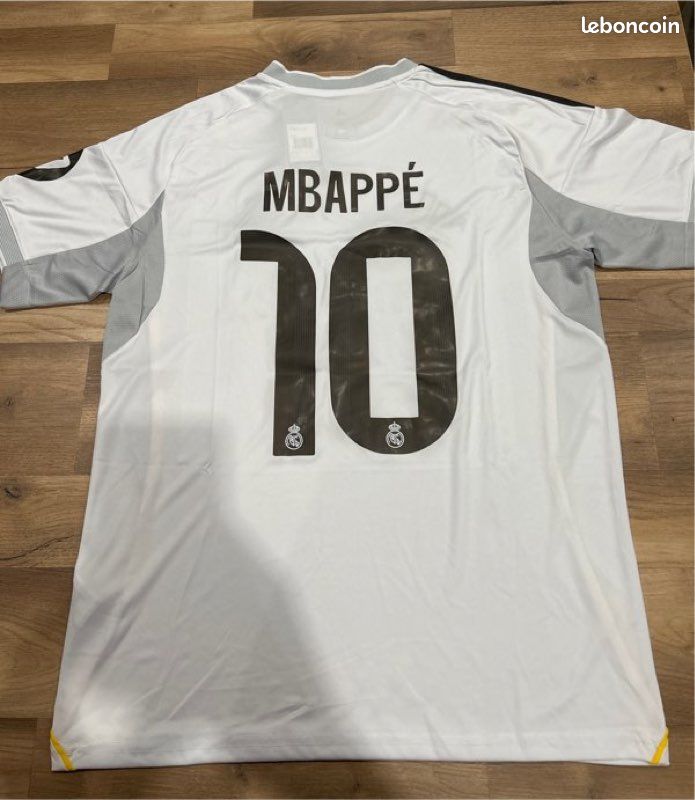 REAL MADRID - Mbappé a signé son contrat