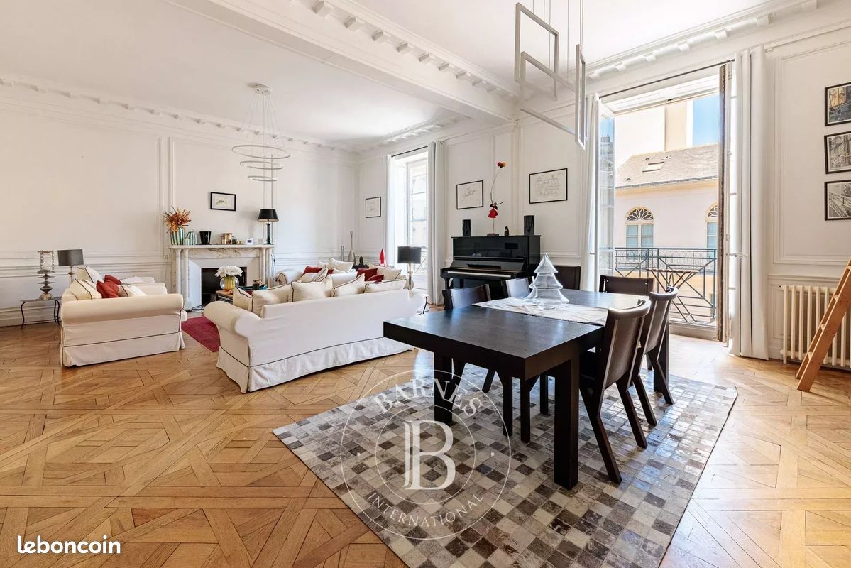 Appartement 6 pièces 226 m² · à Nantes · 226 m² · 842 000 €