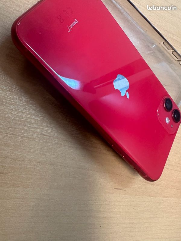IPhone 11 rouge (image 2)