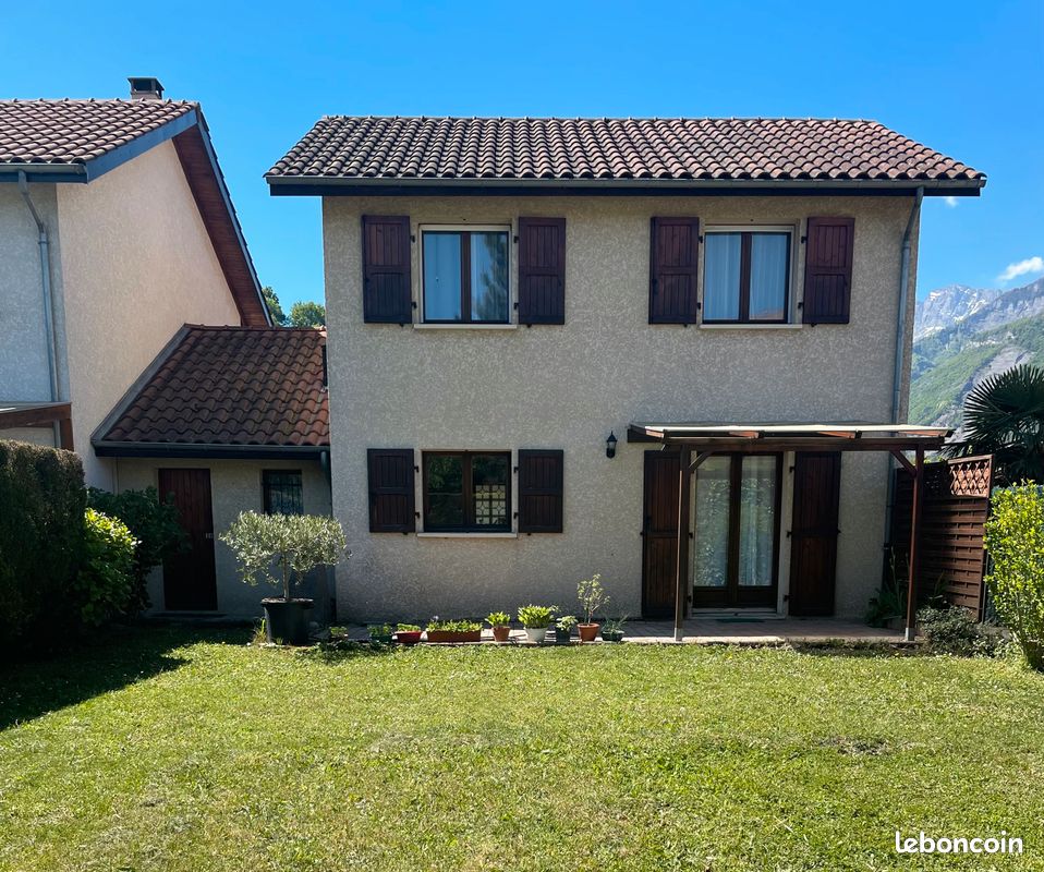 Maison 4 pièces 88 m² · à Vif · 88 m² · 348 000 €