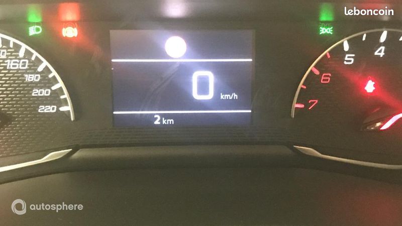 Peugeot 208 1.2 100ch Style S&S (image 9)