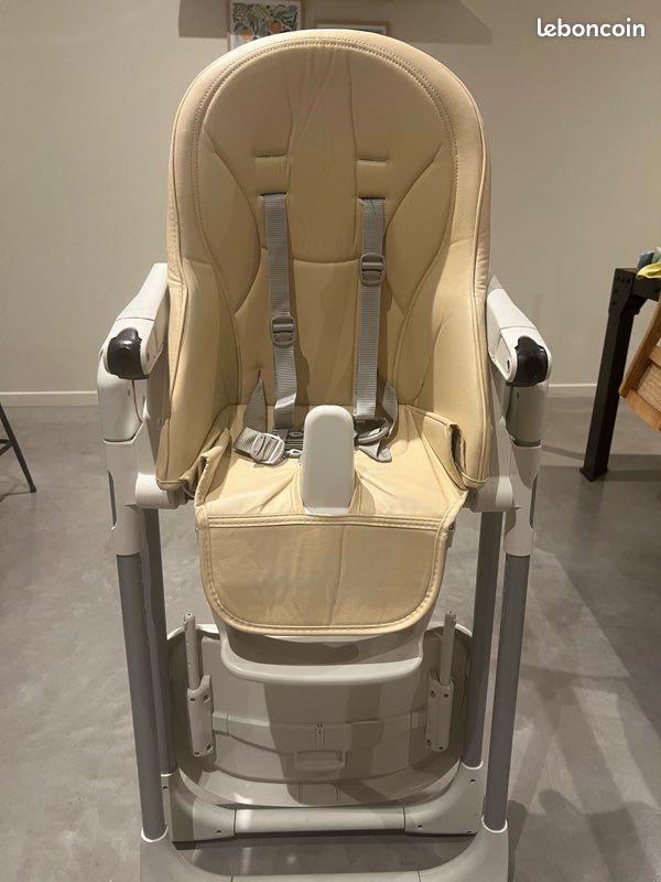 Chaise haute (image 3)