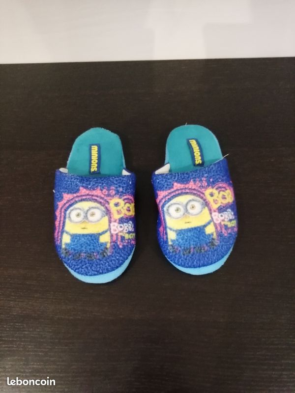 Chaussons les minions (image 1)