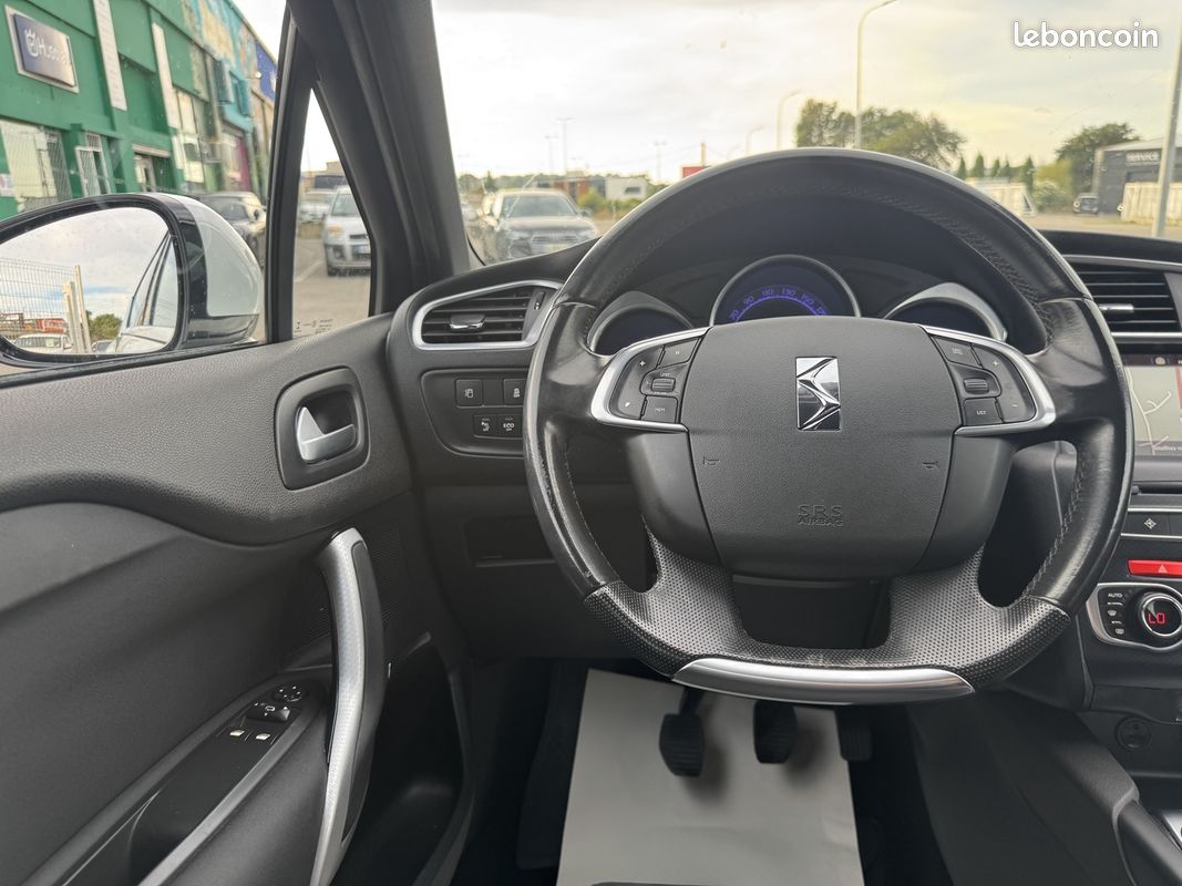 Citroen DS4 1.6 BLUEHDI 120CH SO CHIC S&S (image 14)