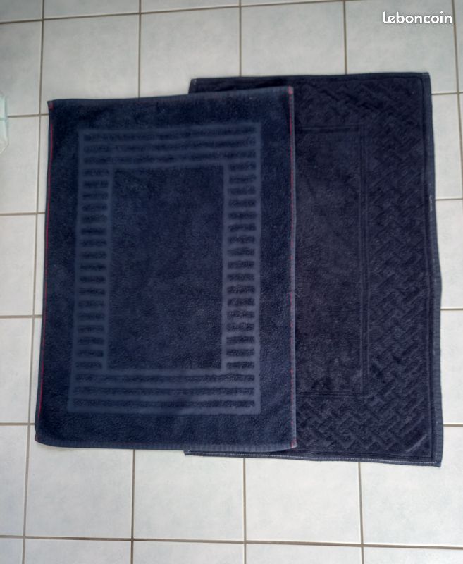 Un lot de 2 Tapis de salle d'eau (image 1)