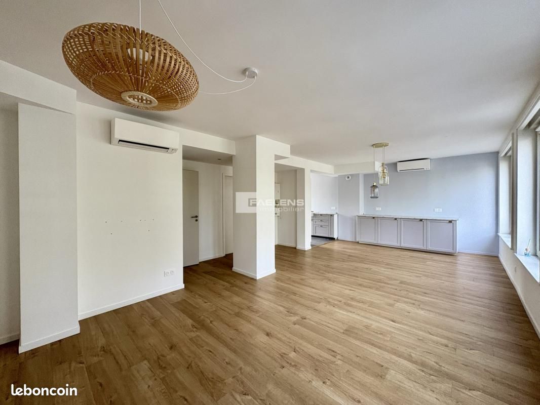 Immeuble 266 m² · à Lille · 266 m² · 1 073 000 €