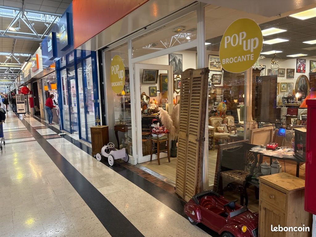 Local commerciale de 130 m² à louer – Galerie Carrefour Barentin (image 2)