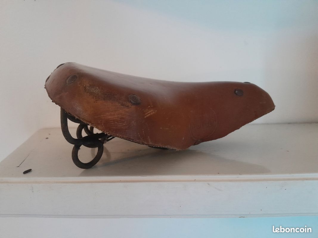 Antique selle Dunlop pour moto ancienne. | Kaufen auf