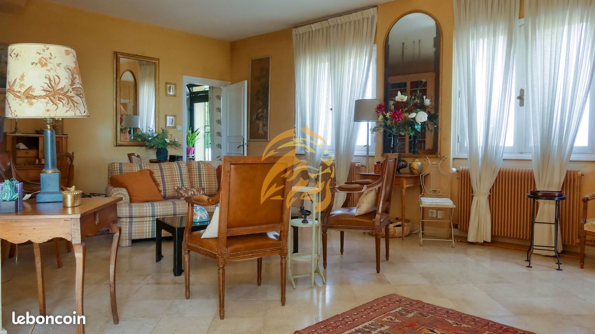 Maison 11 pièces 370 m² - Rivières 16110 La Rochefoucauld (image principale 5)