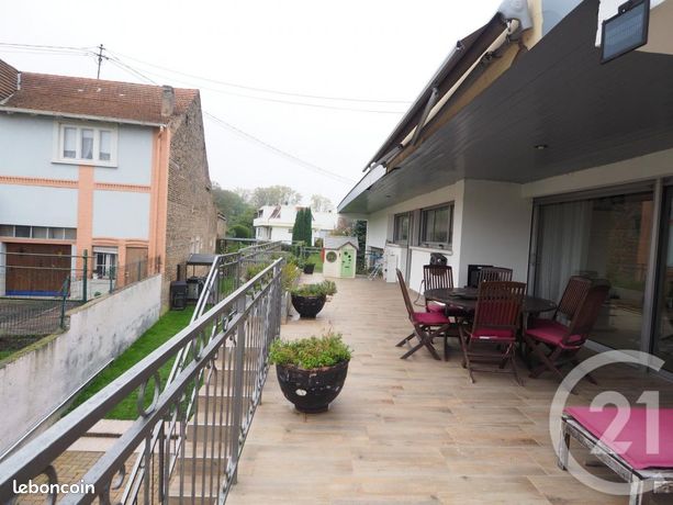 Maison 10 pièces 292 m²