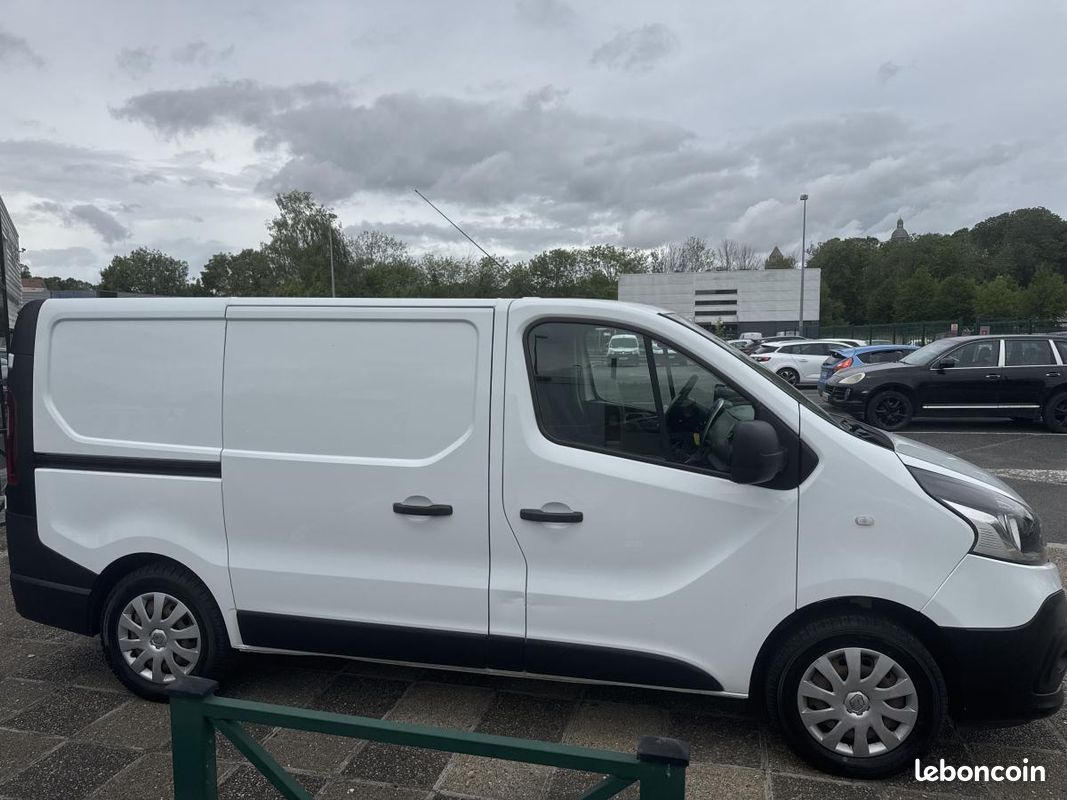 RENAULT TRAFIC L1H1 1000 Kg 1.6 Energy dCi - 125 Fourgon Grand Confort L1H1 (image 10)