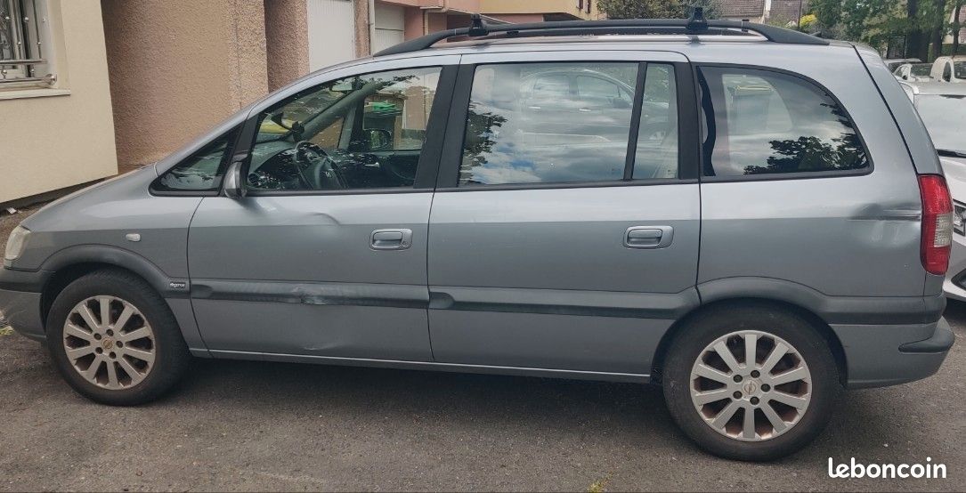 Opel Zafira A (image 2)
