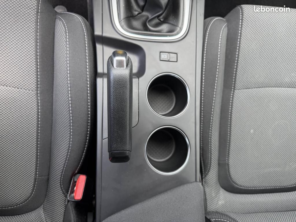RENAULT MEGANE IV 1.5 Blue dCi - 115 Evolution (image 23)