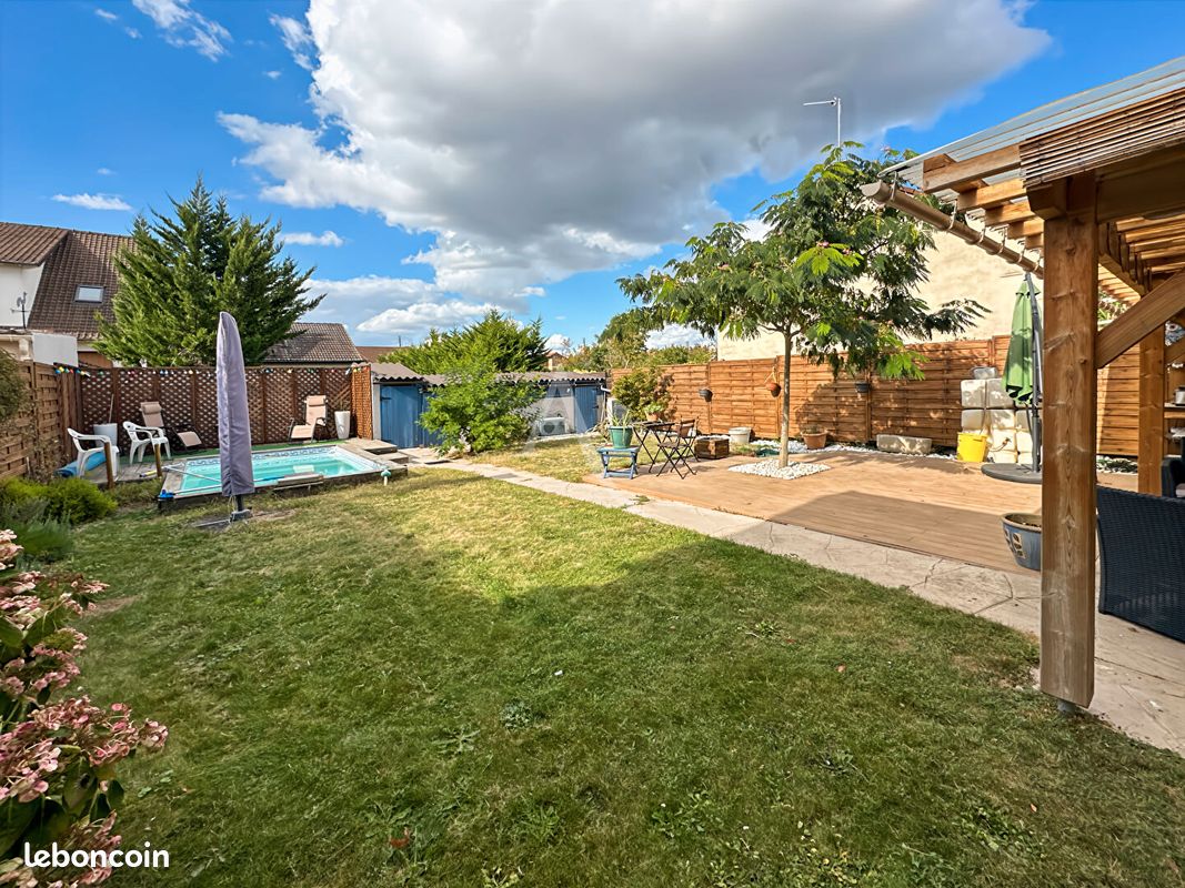 Maison 5 pièces 128 m² · à Poissy · 128 m² · 439 000 €