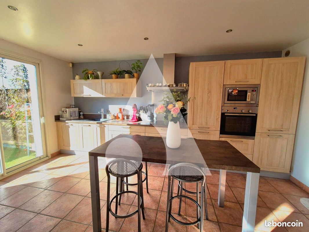 Maison 4 pièces 146 m² · à Neyron · 146 m² · 365 000 €