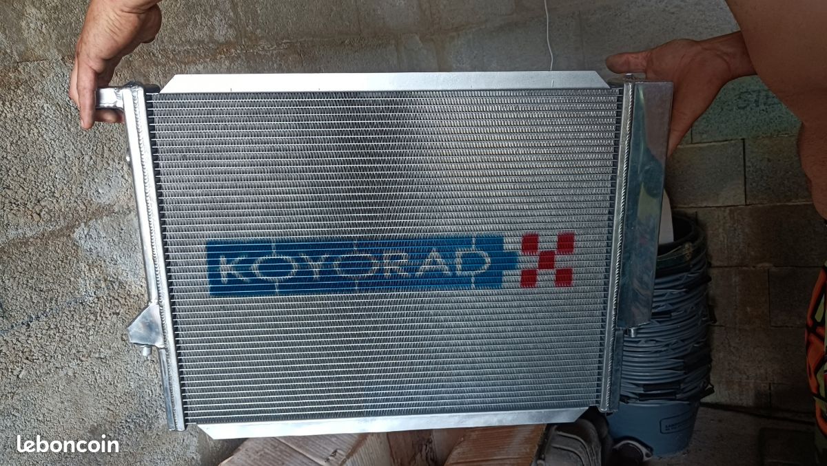 Radiateur bmw e36 (image 1)