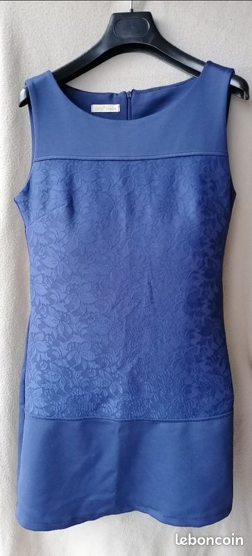 Robe bleue motif fleur en dentelle 38 (image 2)