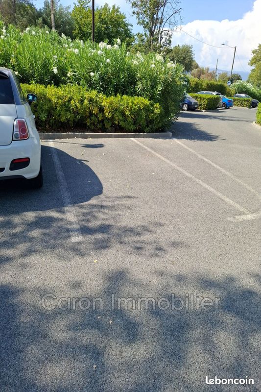 Parking/box Mandelieu-la-Napoule · 18 000 €