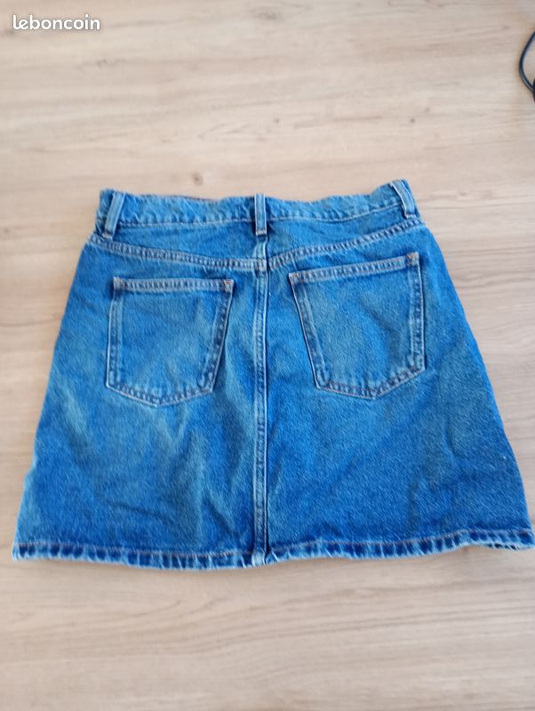 Jupe en jean taille 36 (image 2)