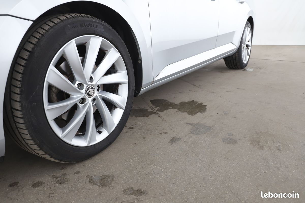 Skoda Superb 2.0 TDI Style DSG 150 ch (image 26)