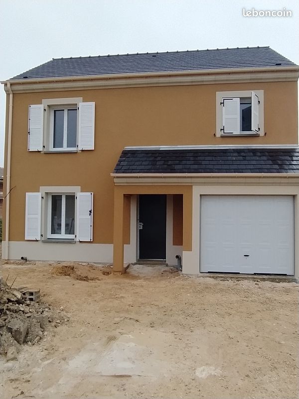 Maison 4 pièces 85 m² · à Gazeran · 85 m² · 499 500 €