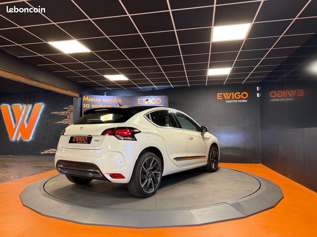 Ds ds 4 1.6 thp 210 sport chic start & stop / caméra de recul (image 26)