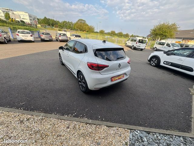 RENAULT Clio 5 Blue dCi 100 Evolution (image 6)