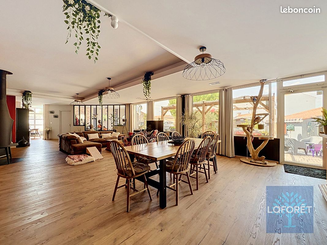 Maison 5 pièces 210 m² · à Notre-Dame-de-Riez · 210 m² · 424 900 €