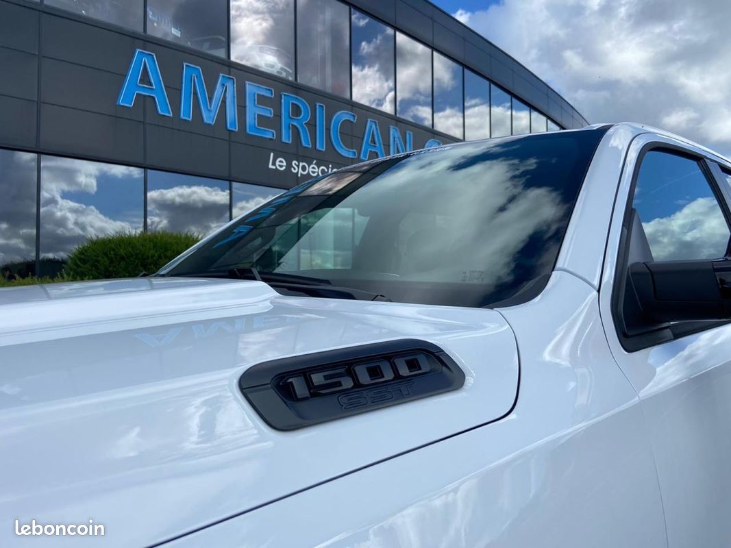 Dodge ram 1500 crew cab bighorn night edition (image 25)
