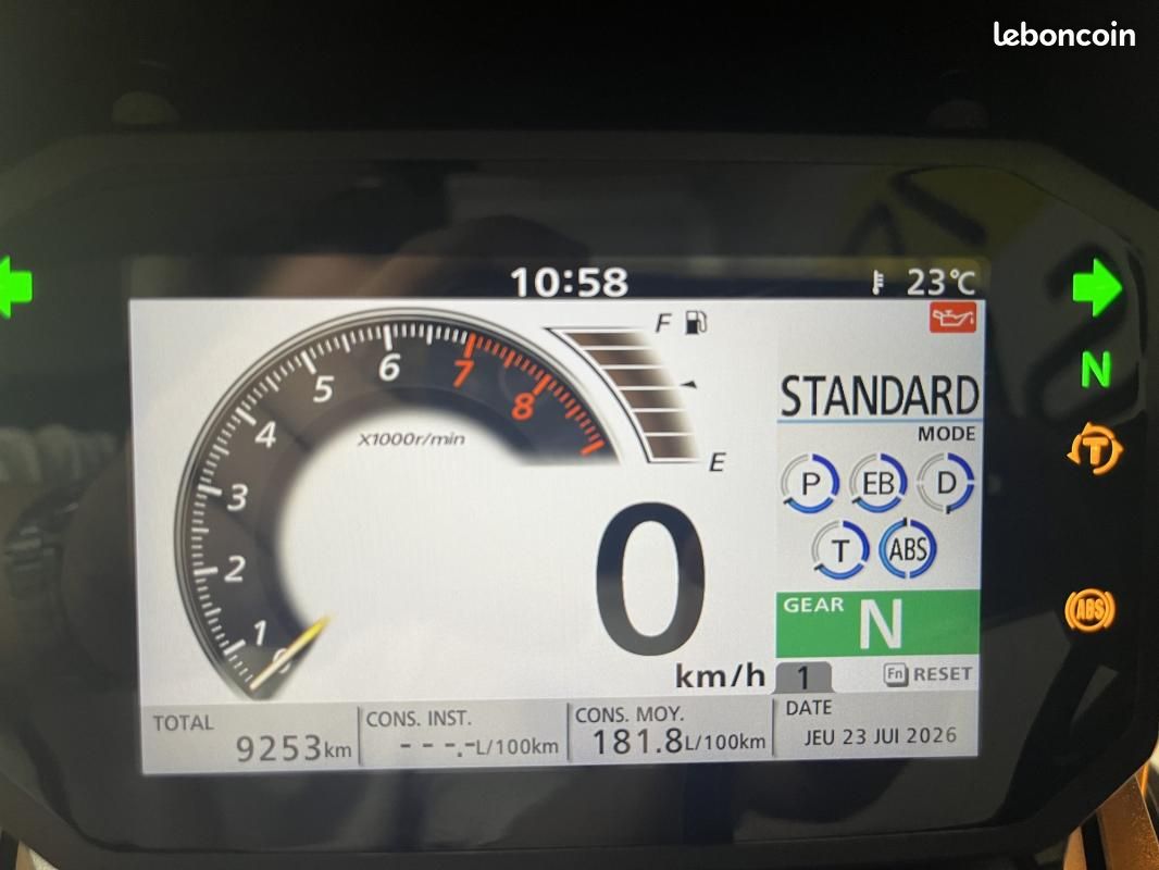 Honda X-ADV 750 MY22 (image 3)