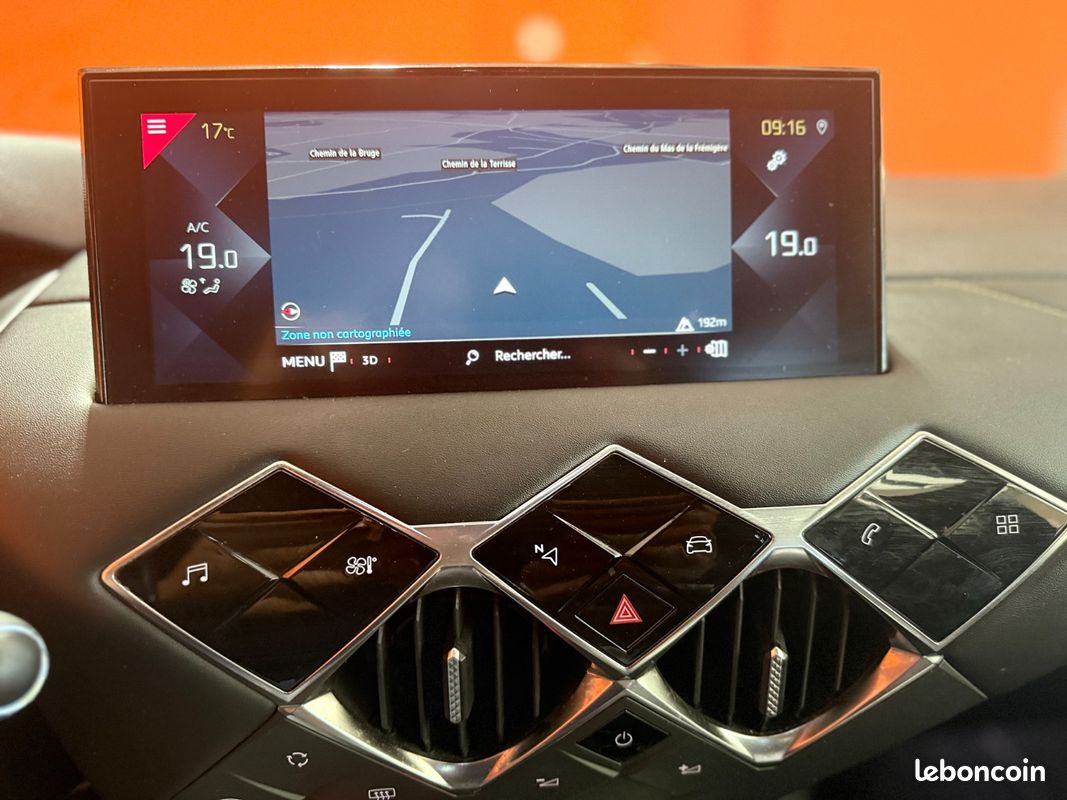 DS DS3 CROSSBACK BlueHDi 110 BVM6 So Chic (image 10)