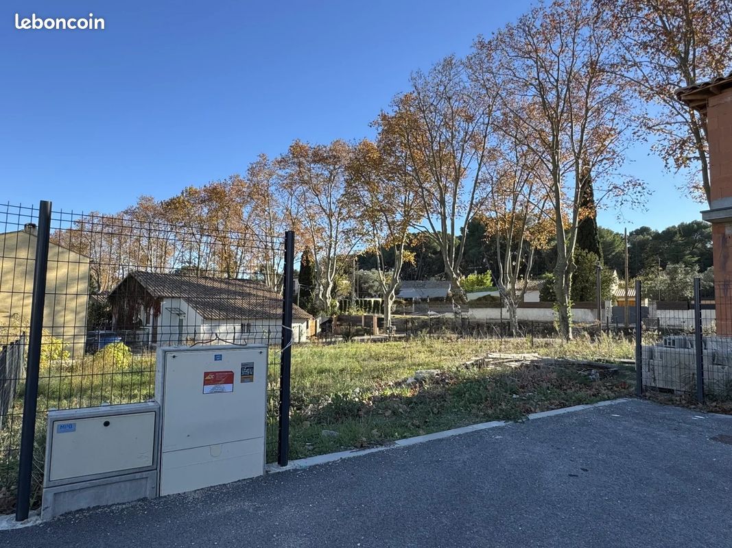 Terrain 617 m² · à Aigues-Vives · 617 m² · 165 000 €