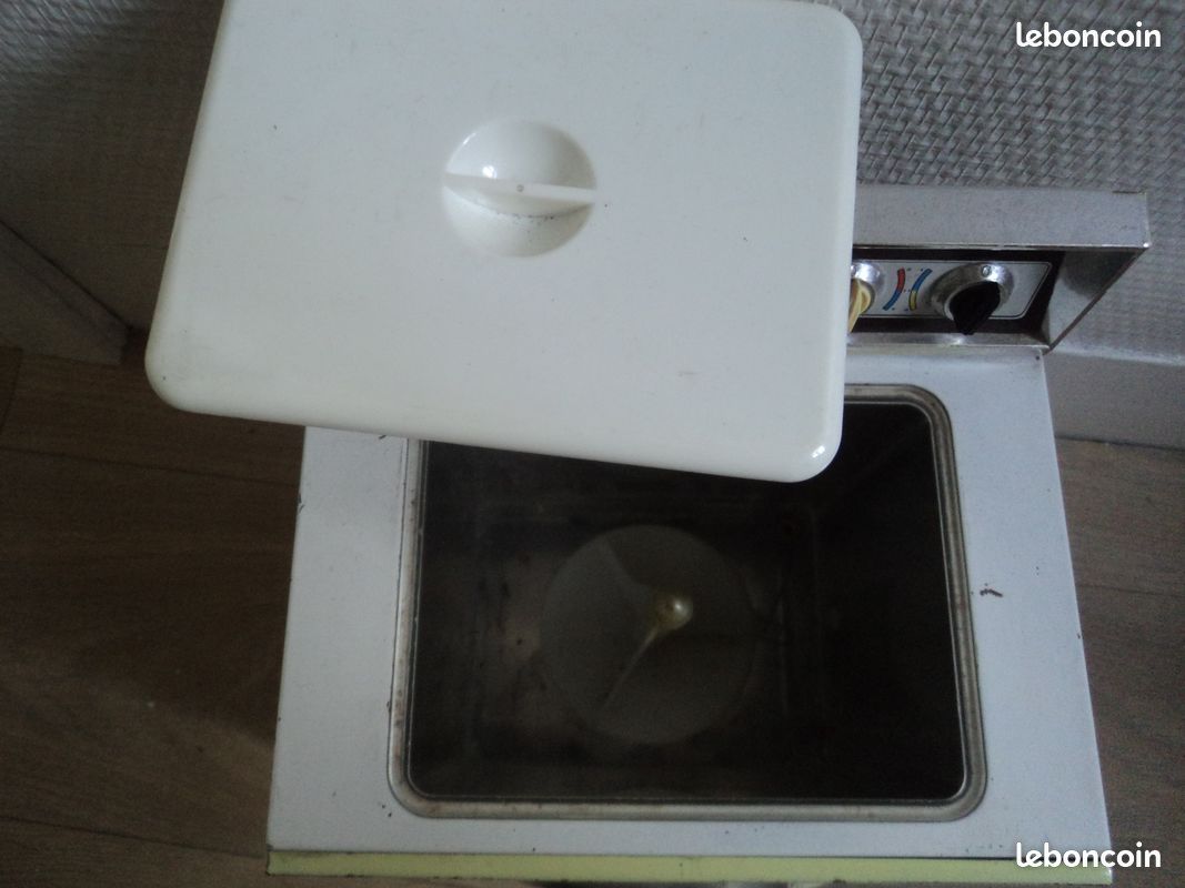 lavseul - Ancienne machine à laver des années 50-60