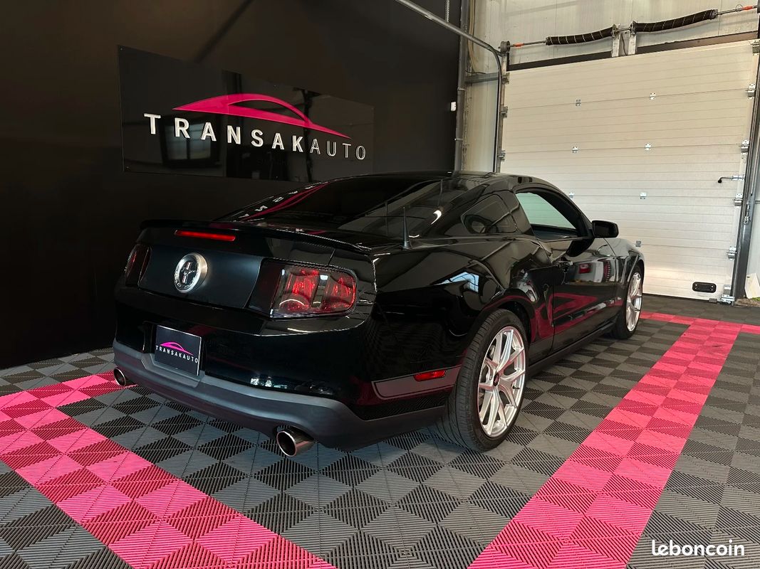 Ford mustang 3.7 v6 gt - révision effectuée (image 7)