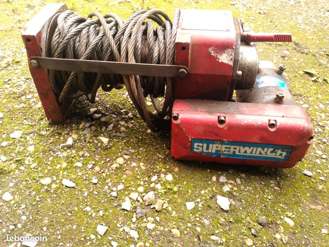Treuil Superwinch SX12 1712200 – Capacité 12000 Lbs, 12V, Neuf Avec Garantie 1 An – Fabriqué En Chine